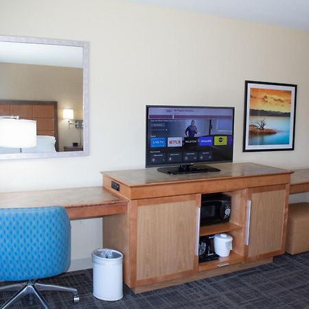 Hampton Inn & Suites Big Rapids, Mi Buitenkant foto