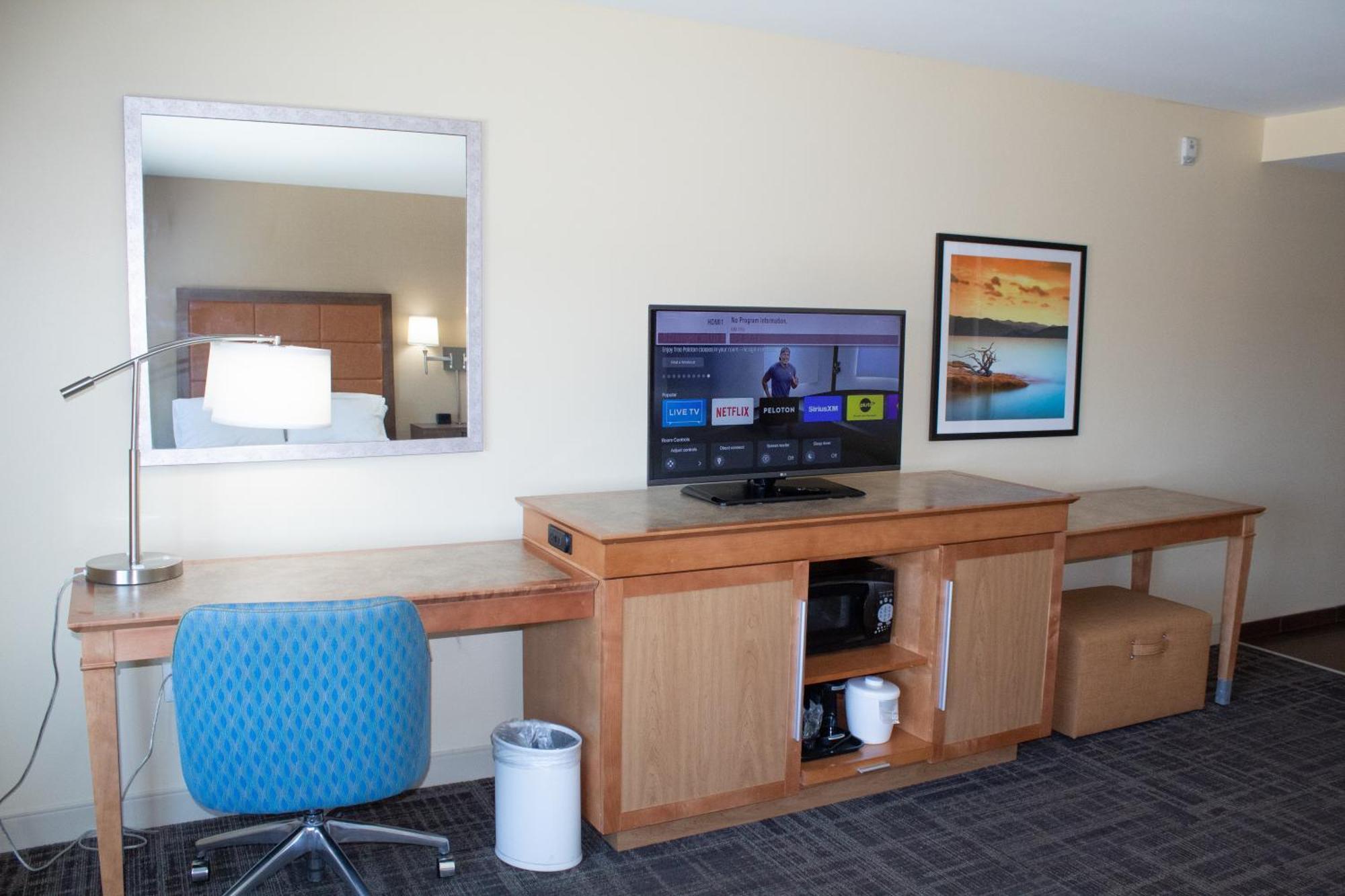 Hampton Inn & Suites Big Rapids, Mi Buitenkant foto